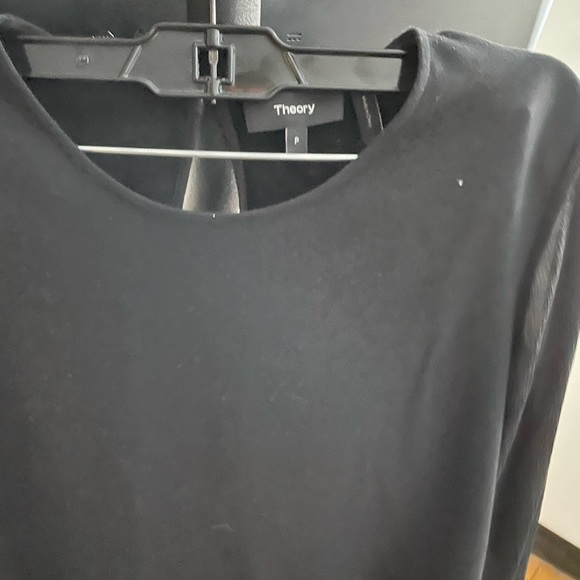 Theory long sleeve top with pleated bottom - Picture 3 of 3